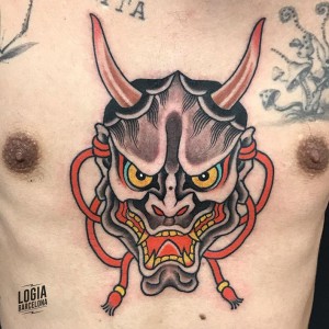 tatuaje_japones_pectoral_oni_demonio_Logia_Barcelona_Willian_Spindola     